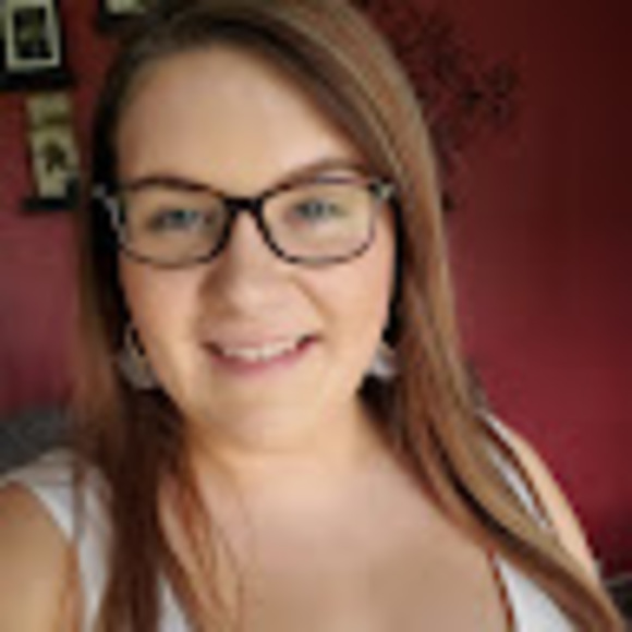 Meet your Posher, Katelynn - Picture 1 of 1